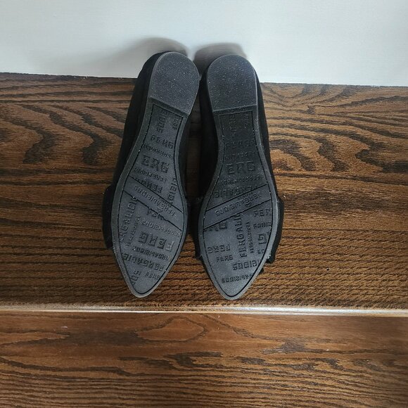 Women's Black Flats Slip On Shoes Pointed Toe Black Size 6 Fergalicious EUC - Picture 9 of 9